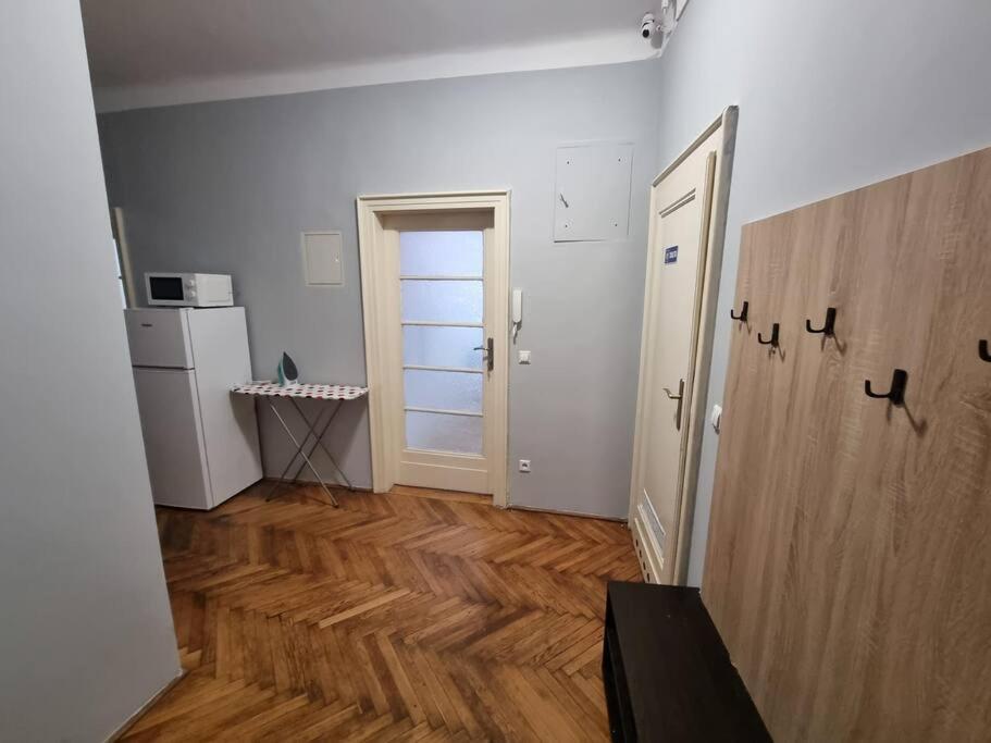 Fantastic Krk - Kr6 Room D クラクフ エクステリア 写真